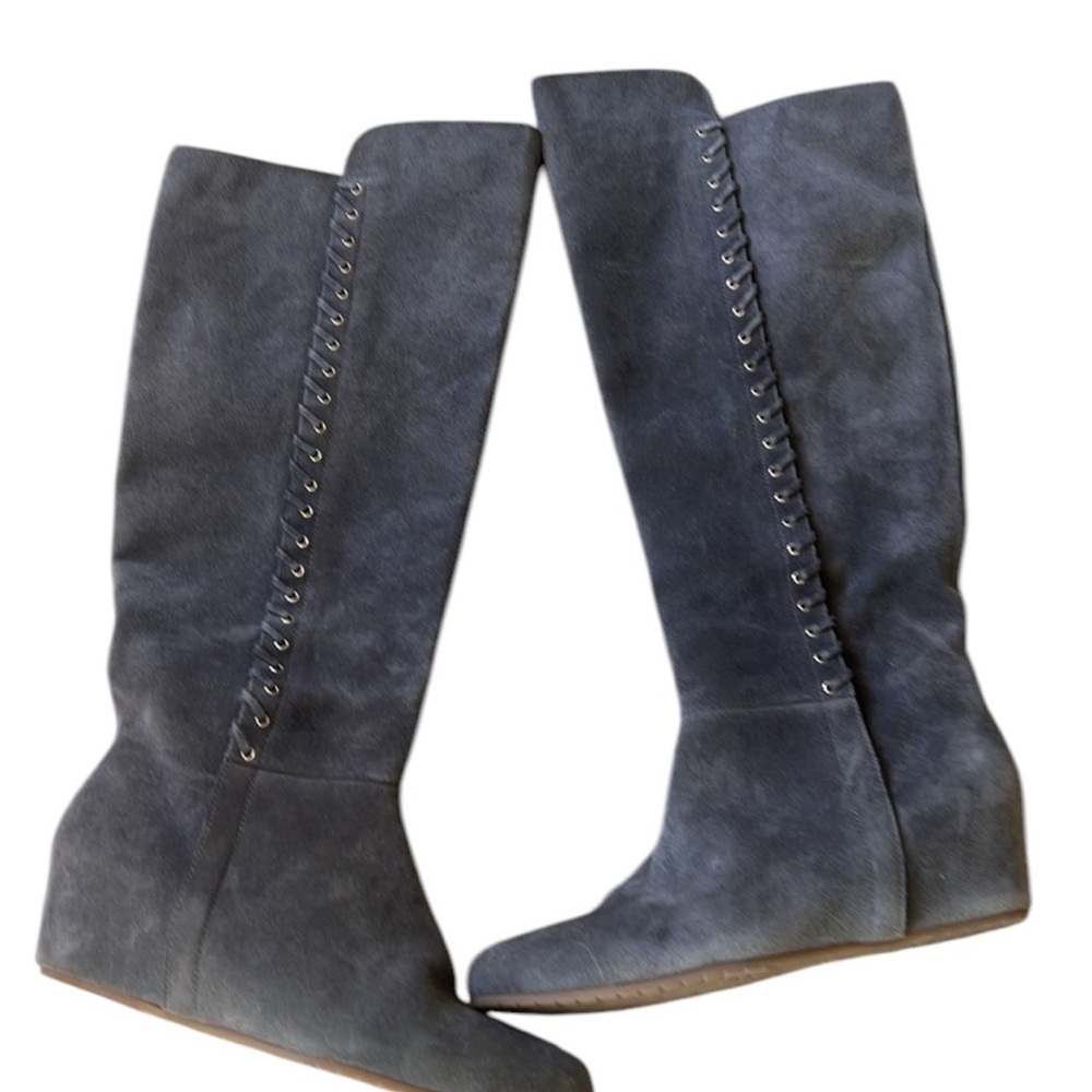Isola gray suede knee high boots brand new. Never worn NWOT. Gray size 9